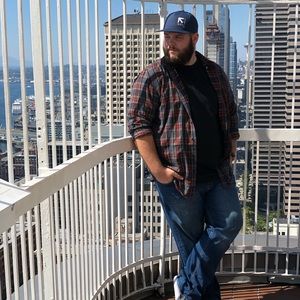 Meet your Posher, Connor